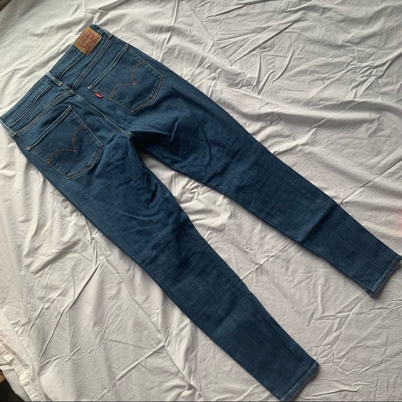 Levi's High Waisted Jeans - Picture 7 of 9